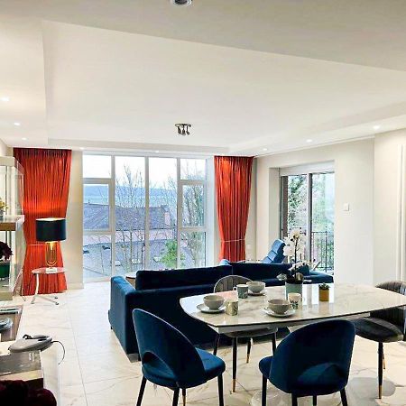 Modern Luxurious Apartment W/ Patio Balcony & View Jordanstown Esterno foto