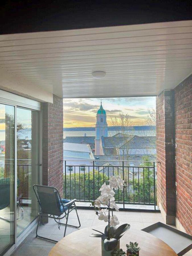 Modern Luxurious Apartment W/ Patio Balcony & View Jordanstown Esterno foto