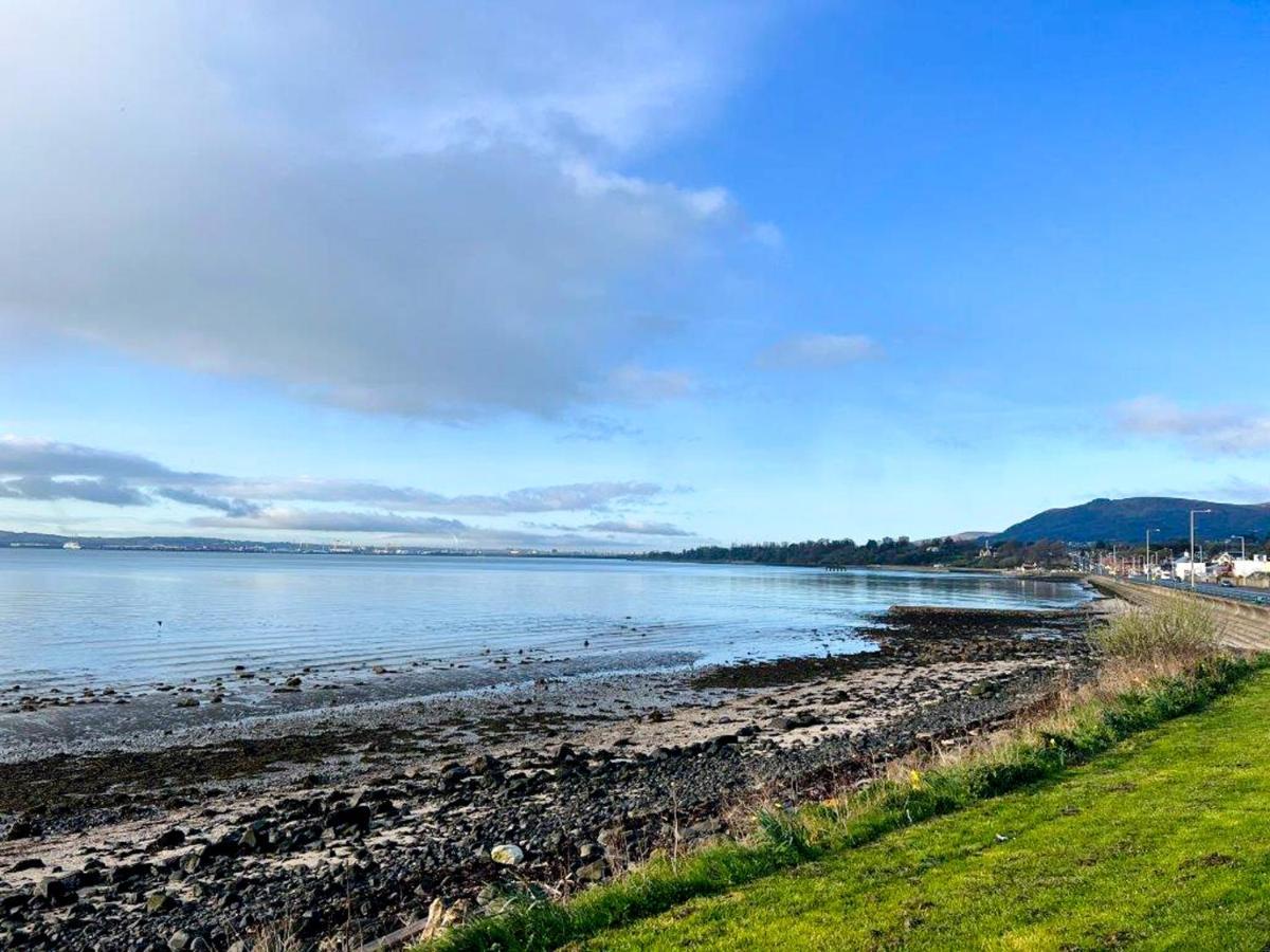 Modern Luxurious Apartment W/ Patio Balcony & View Jordanstown Esterno foto